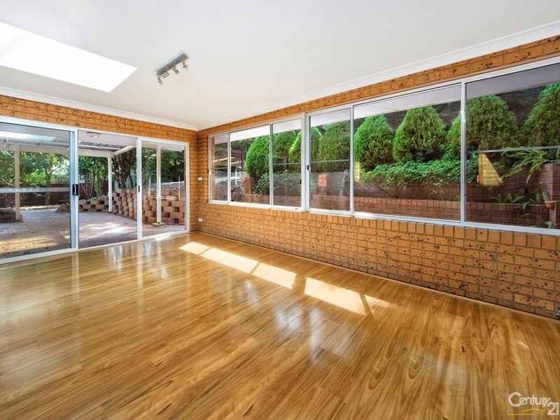 1 West Close, Illawong NSW 2234