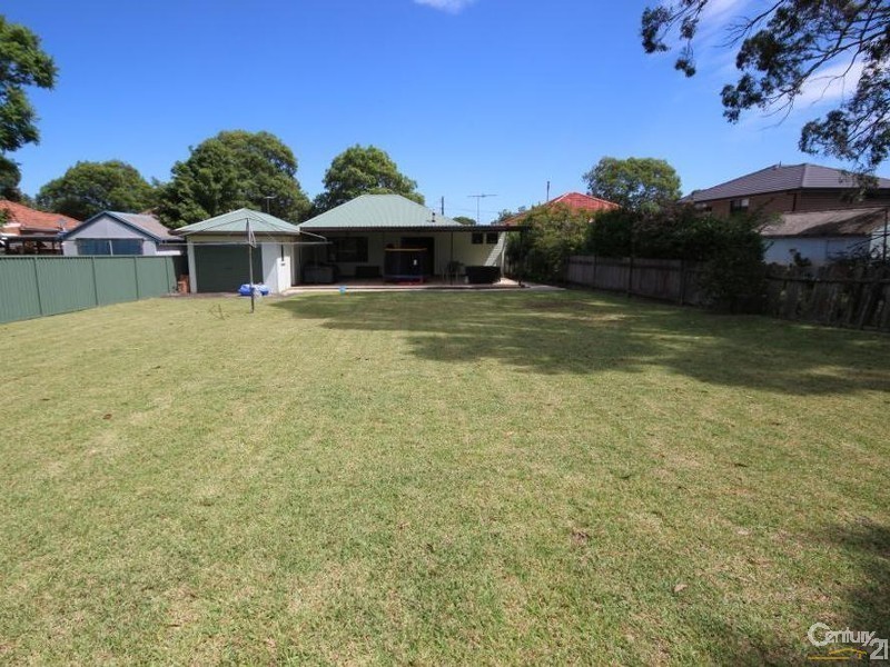 27 Anderson Avenue, Panania NSW 2213