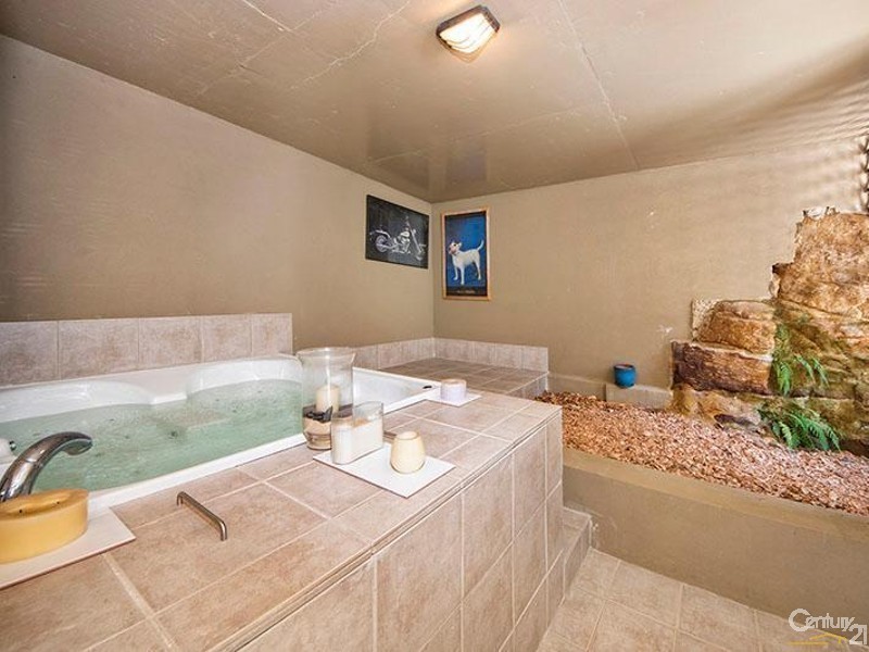 5 Dunbil Court, Bangor NSW 2234