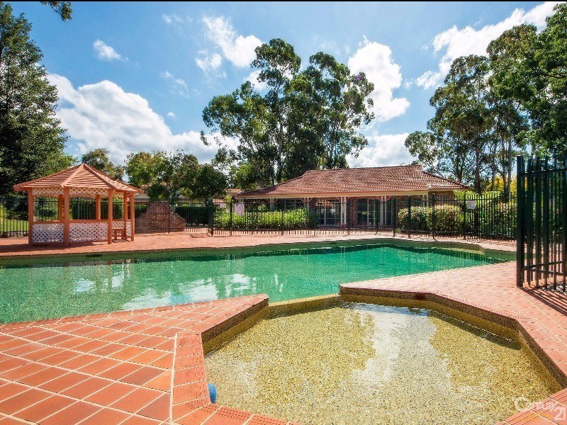 7 14 Hilloak Way, Menai NSW 2234