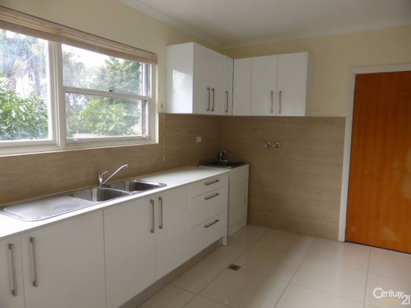 5 Wilbung Road, Illawong NSW 2234