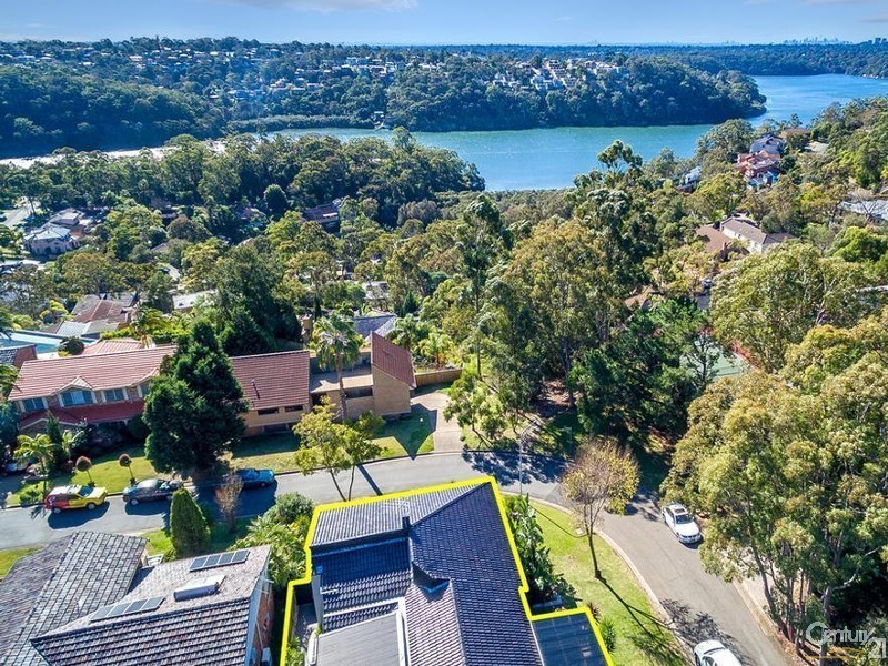 2 Downes Close, Illawong NSW 2234
