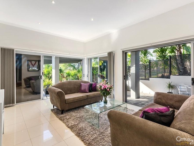 2 Downes Close, Illawong NSW 2234