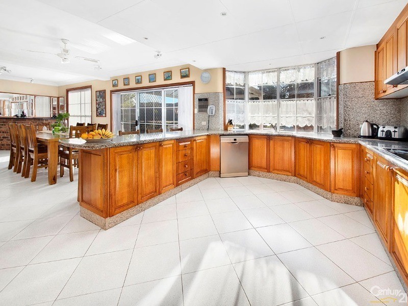 17 Royal Oak Drive, Alfords Point NSW 2234