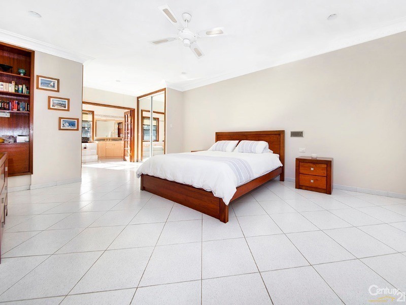 17 Royal Oak Drive, Alfords Point NSW 2234