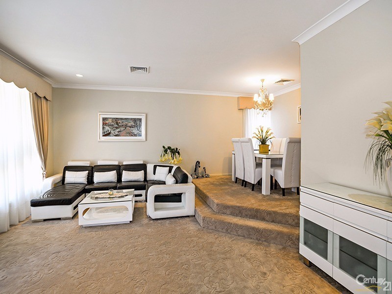 19 Wilbung Road, Illawong NSW 2234