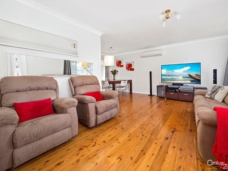 24 Batchelor Cl, Menai NSW 2234