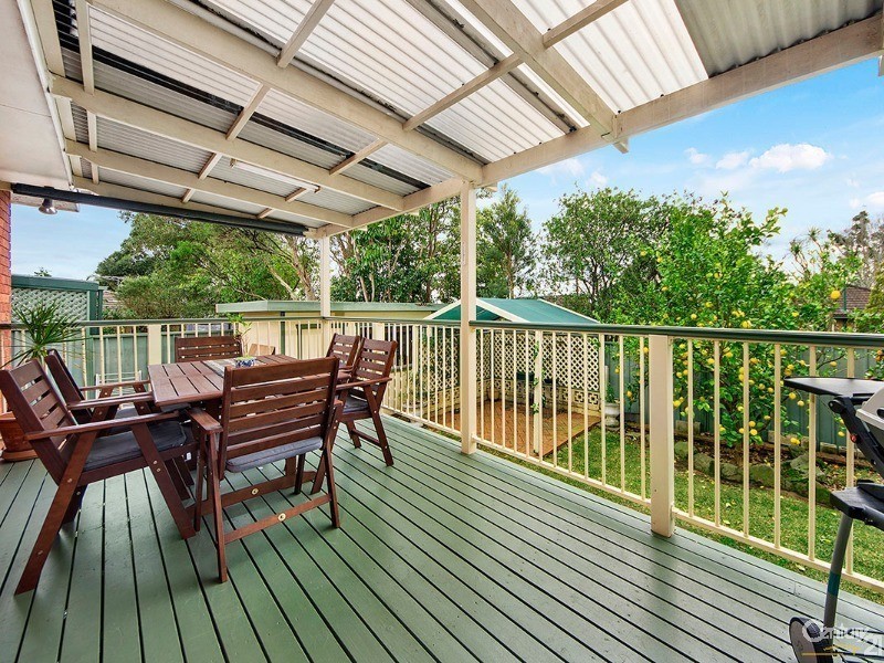 13 Waldo Crescent, Peakhurst NSW 2210