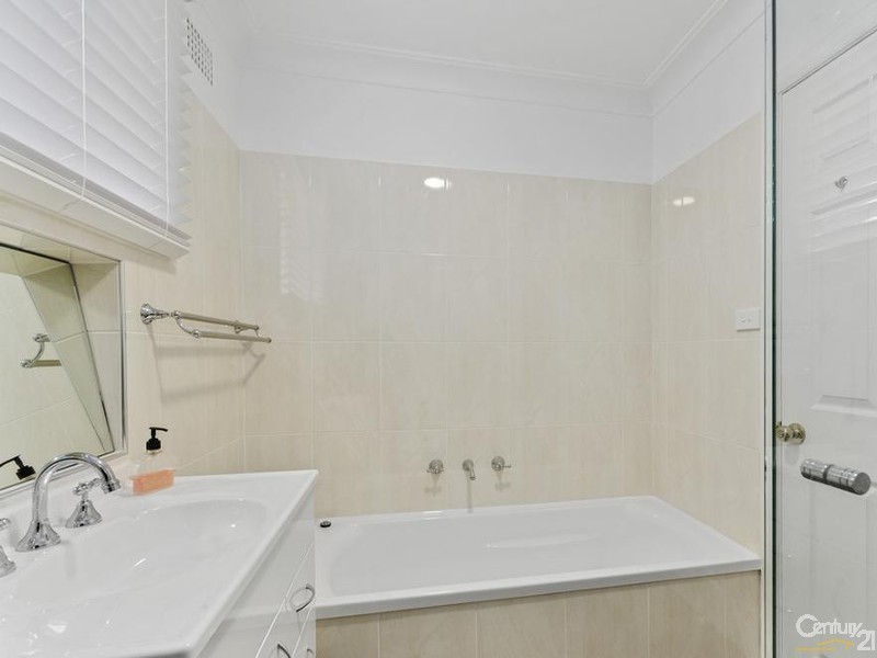 Peakhurst Heights NSW 2210