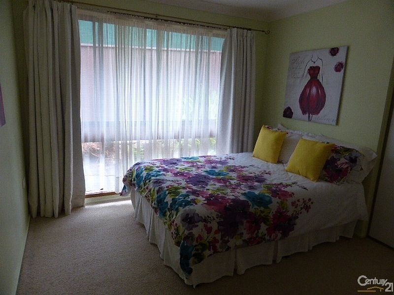 5 Belbowrie Close, Bangor NSW 2234