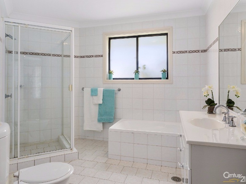 2/6-8 Bataan Close, Illawong NSW 2234