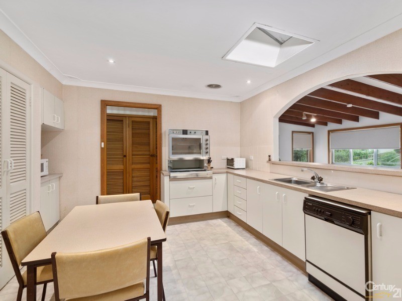 35 Pindari Road, Peakhurst Heights NSW 2210