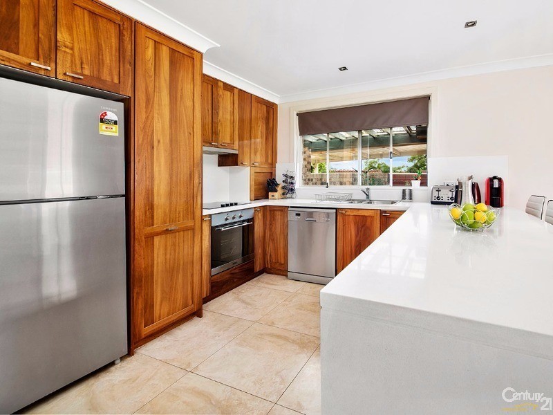 15 Reid Place, Illawong NSW 2234