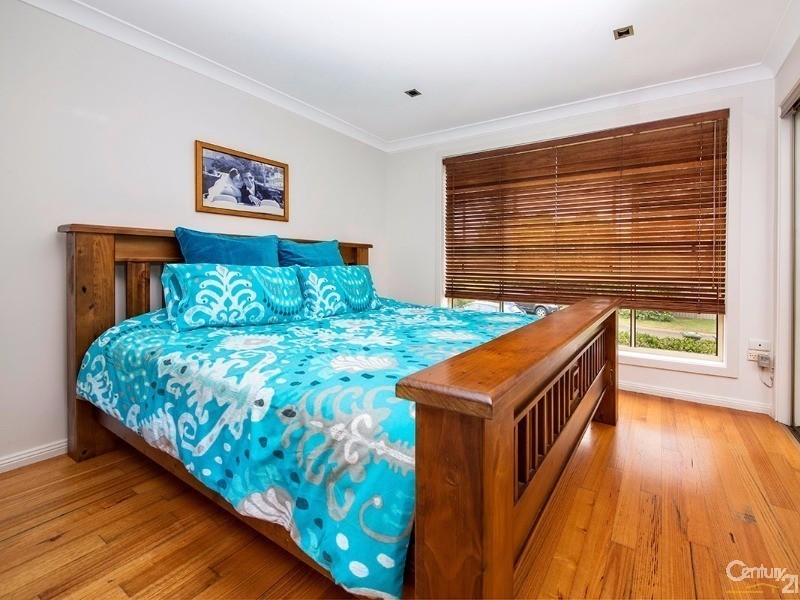 15 Reid Place, Illawong NSW 2234