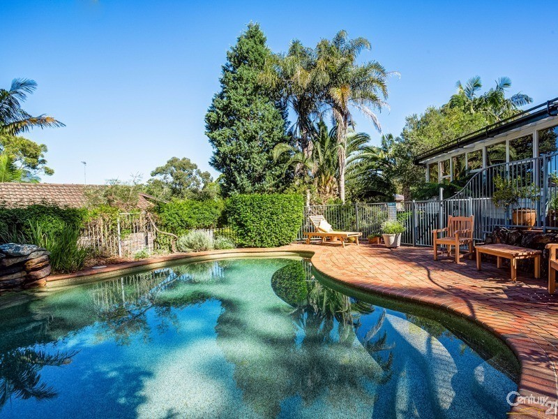 4 Huon Place, Illawong NSW 2234