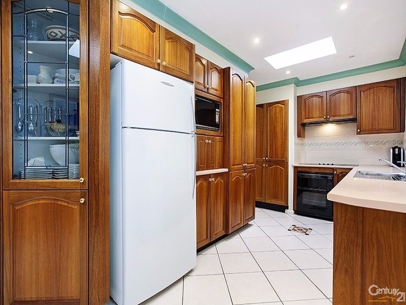 8 Illumba Place, Bangor NSW 2234