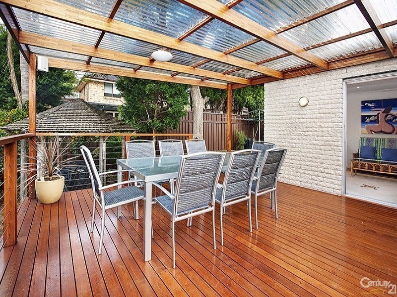 8 Illumba Place, Bangor NSW 2234