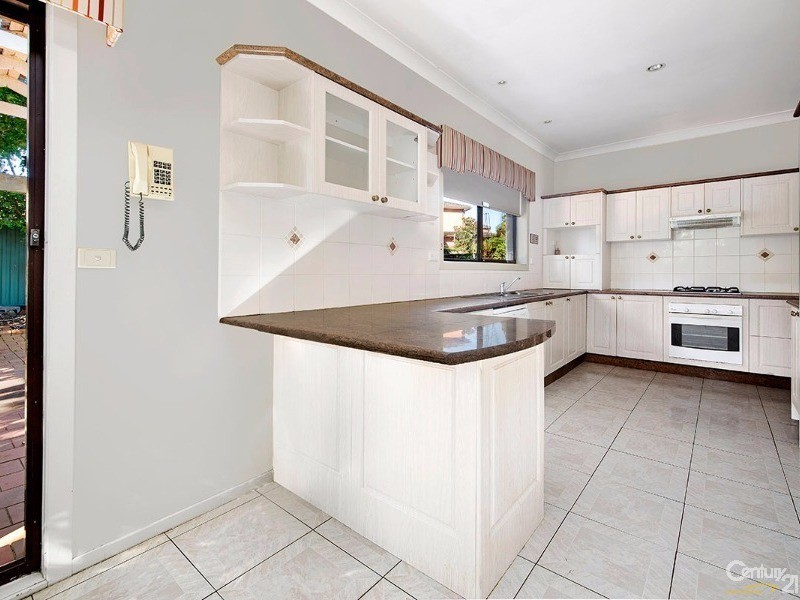 24 Hall Drive, Menai NSW 2234