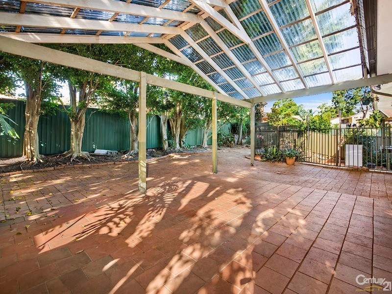 24 Hall Drive, Menai NSW 2234