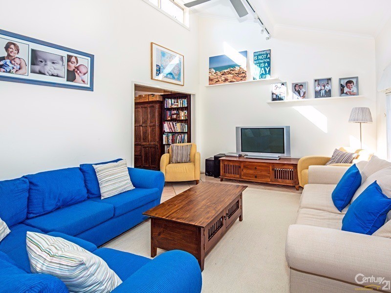 44 Hall Drive, Menai NSW 2234