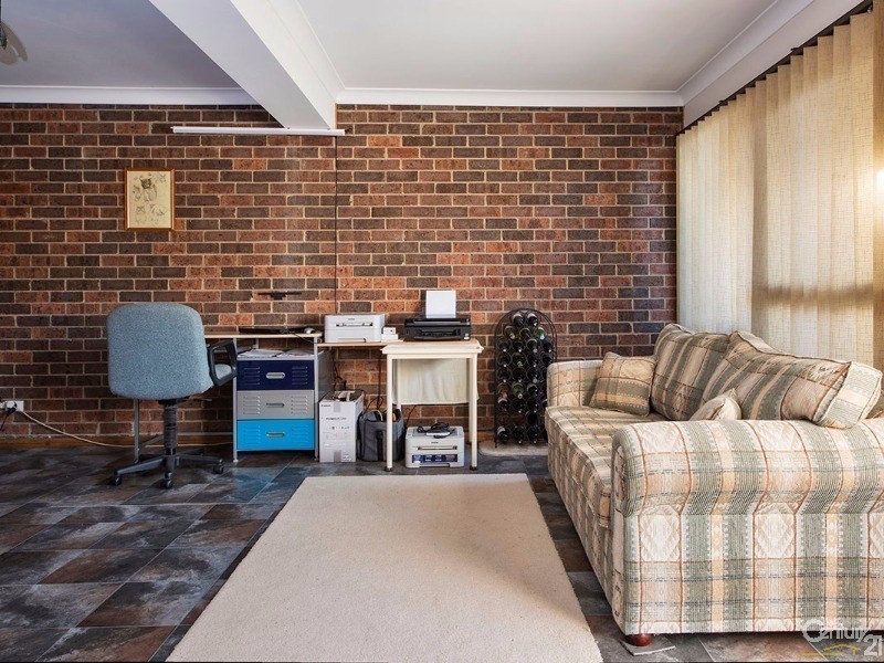 7 Benaud Close, Menai NSW 2234