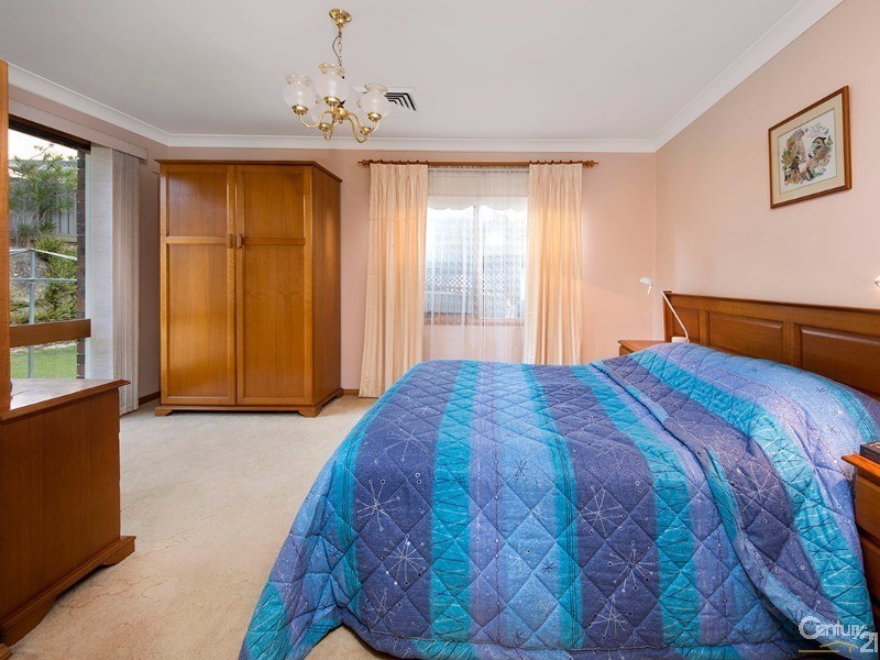 7 Benaud Close, Menai NSW 2234