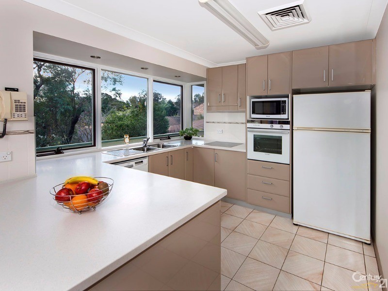 7 Benaud Close, Menai NSW 2234