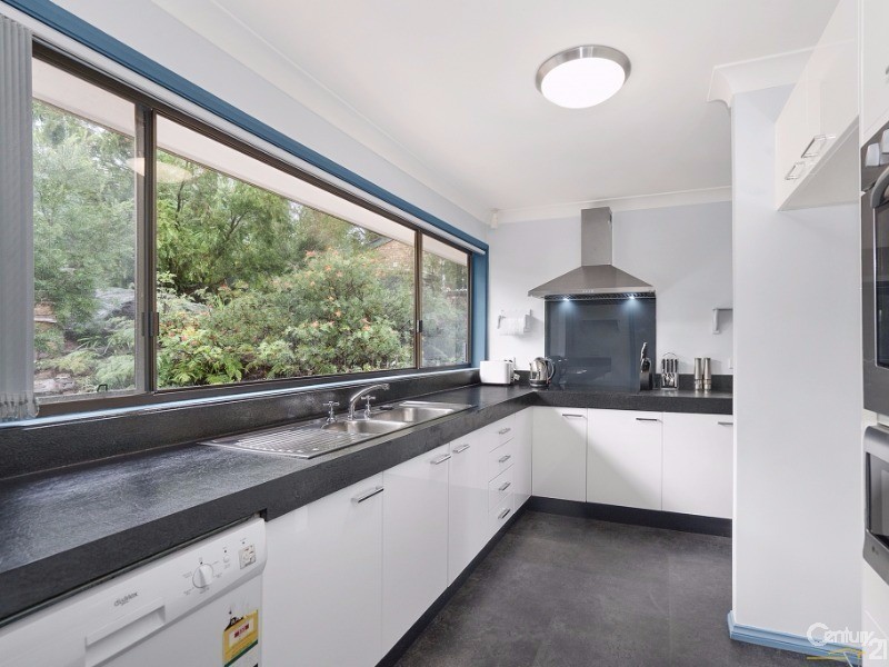 11 Yates Road, Bangor NSW 2234