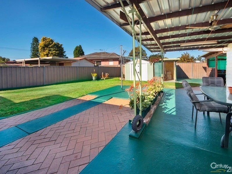 4 Charter Street, Sadleir NSW 2168