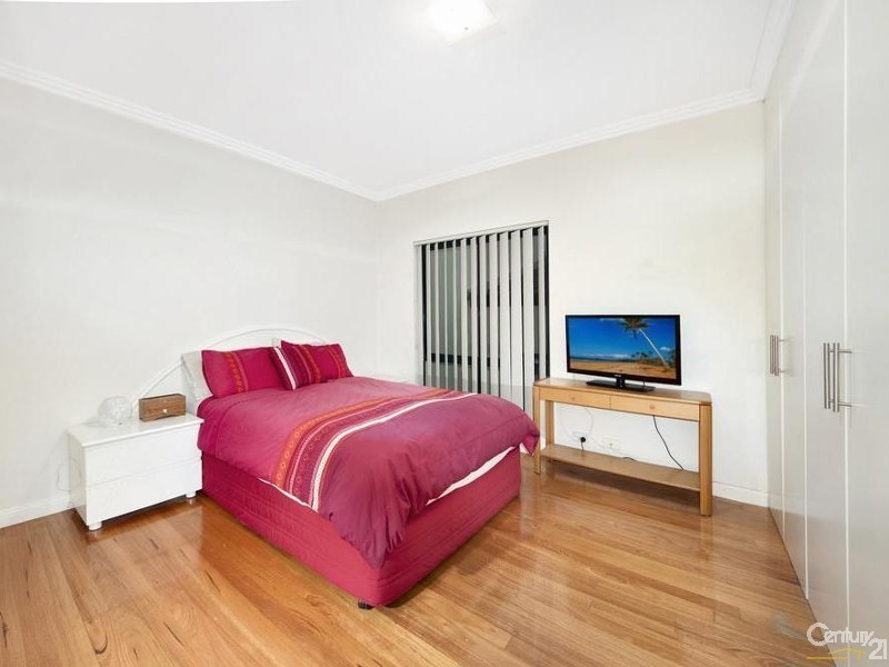 2/163  David Road, Barden Ridge NSW 2234
