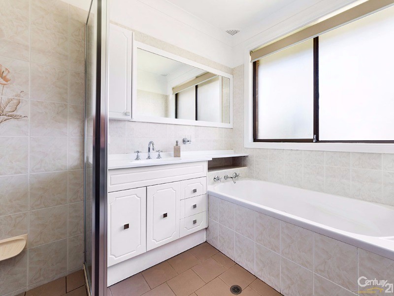 9 Paringa Place, Bangor NSW 2234