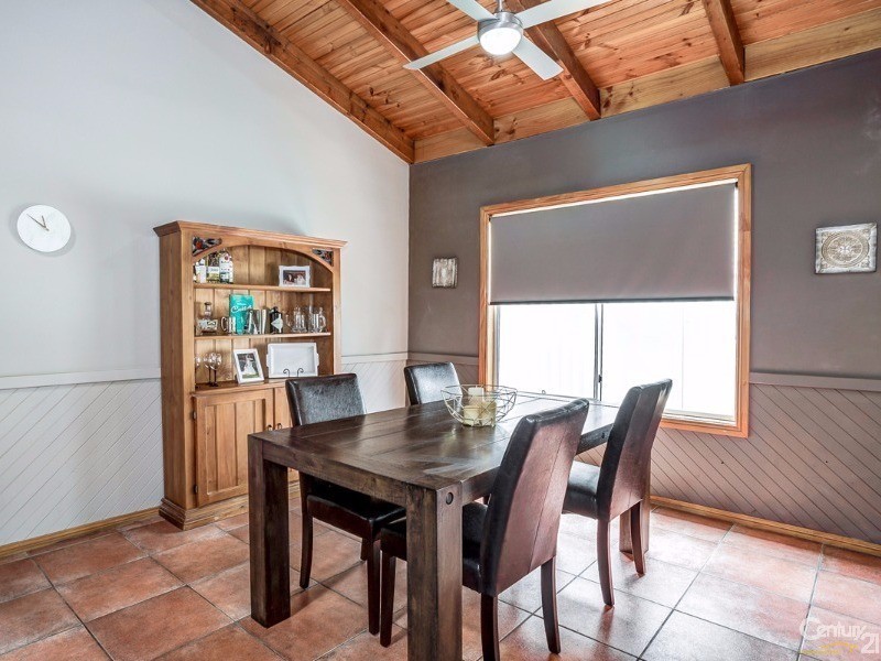 24 Stretham Avenue, Picnic Point NSW 2213