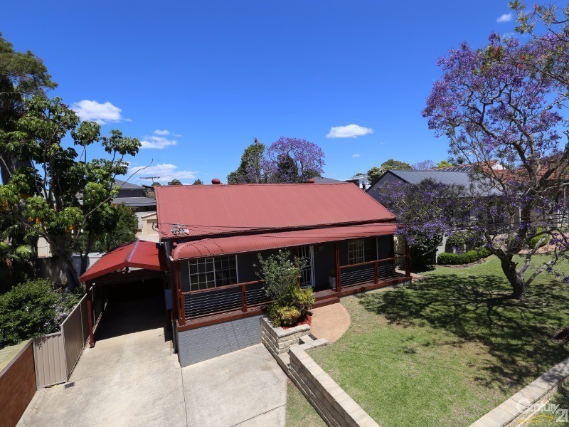 24 Stretham Avenue, Picnic Point NSW 2213