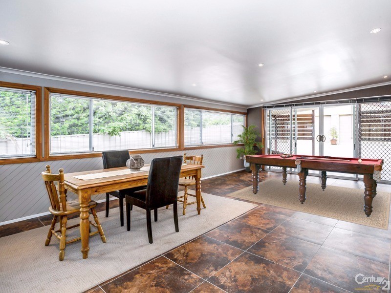 24 Stretham Avenue, Picnic Point NSW 2213