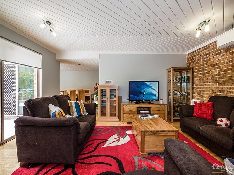 22 Goolagong Place, Menai NSW 2234