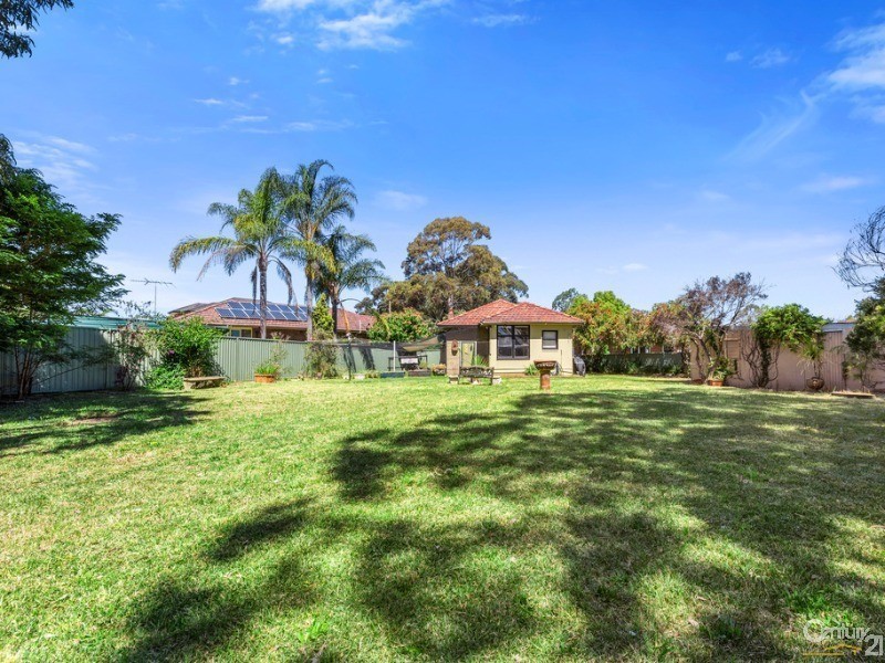 22 Baralga Crescent, Riverwood NSW 2210