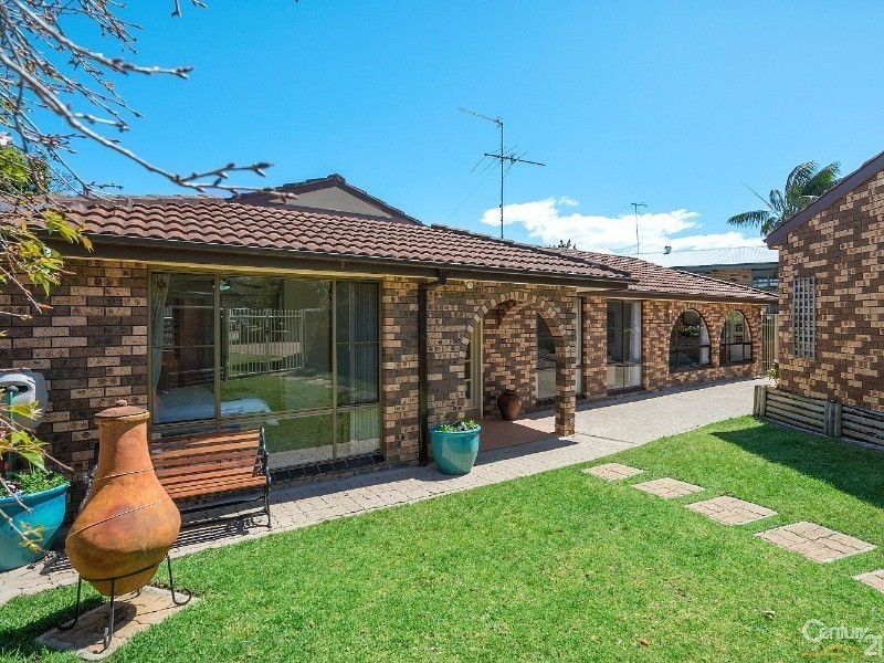 3 Talbot Close, Menai NSW 2234