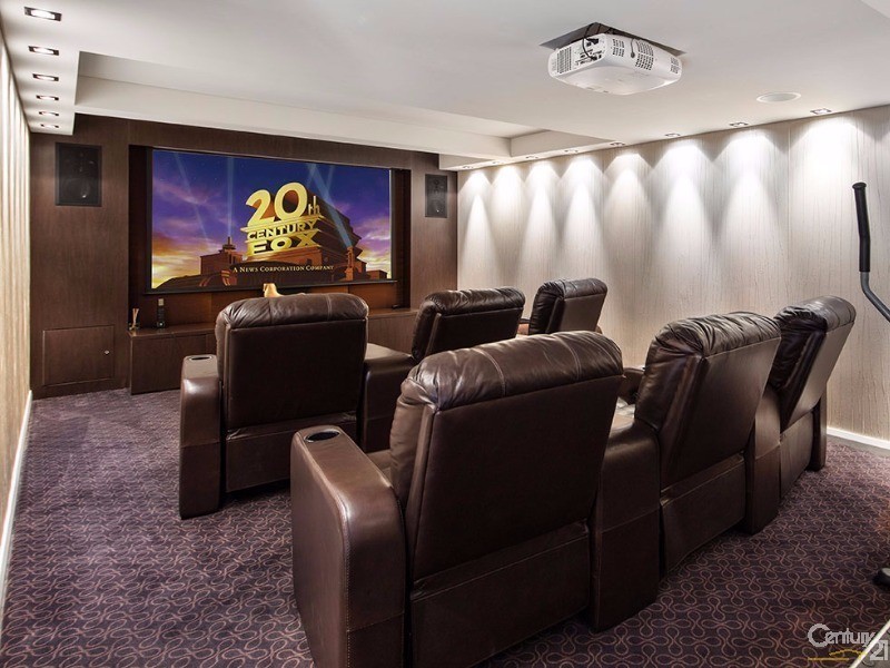 11 Blueberry Place, Alfords Point NSW 2234