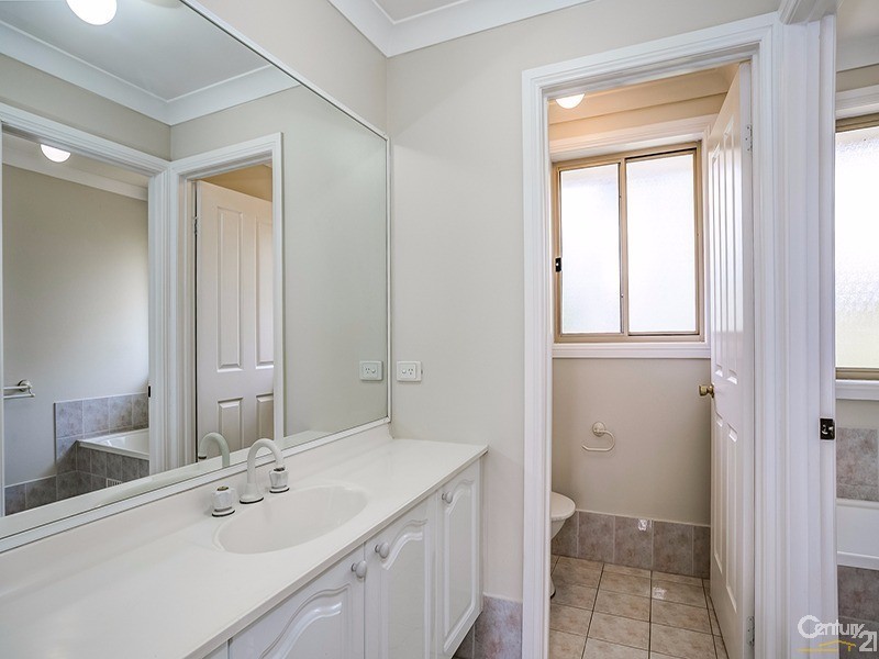 61/2 Schofield Place, Menai NSW 2234