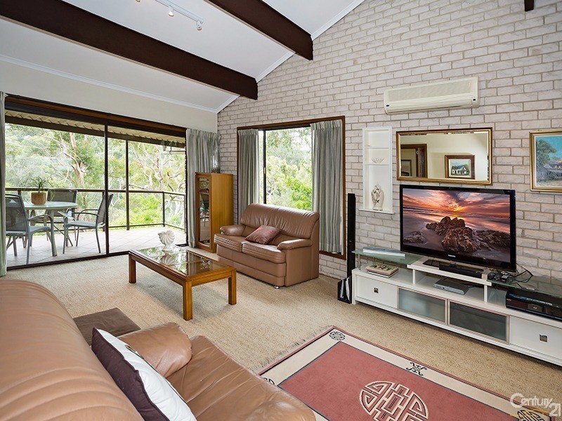 5 Charm Place, Peakhurst NSW 2210