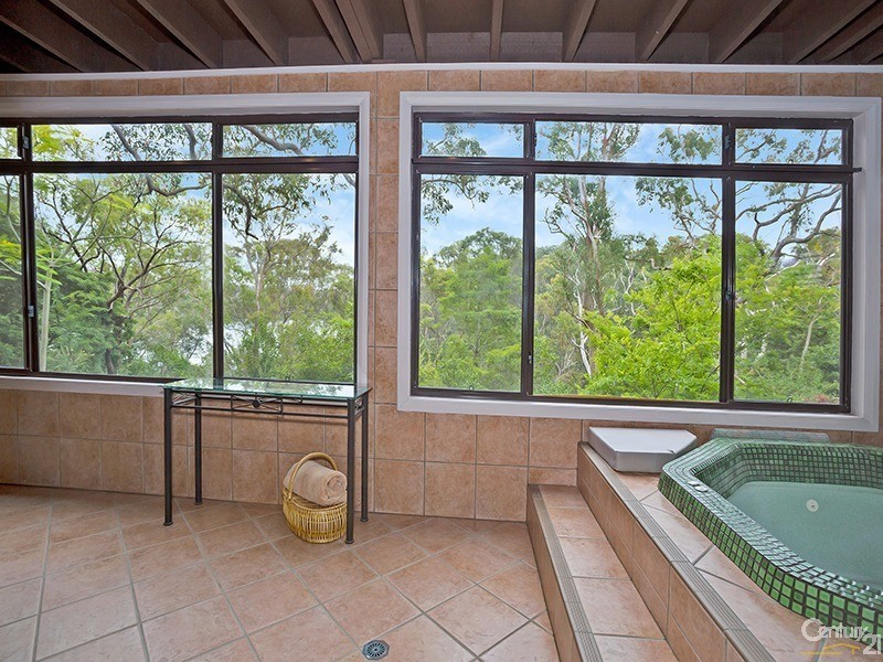 5 Charm Place, Peakhurst NSW 2210