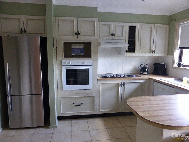 5 Belbowrie Close, Bangor NSW 2234