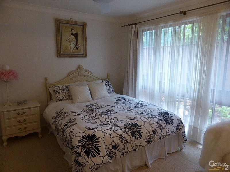 5 Belbowrie Close, Bangor NSW 2234