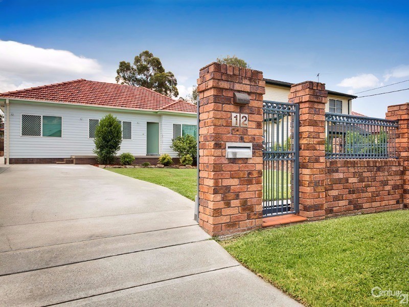 12 Harford Avenue, East Hills NSW 2213