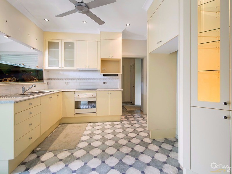 12 Harford Avenue, East Hills NSW 2213