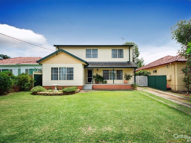 14 Harford Avenue, East Hills NSW 2213
