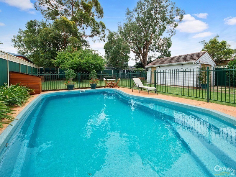 14 Harford Avenue, East Hills NSW 2213