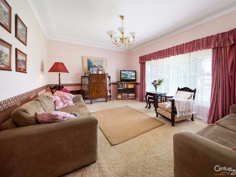 14 Harford Avenue, East Hills NSW 2213