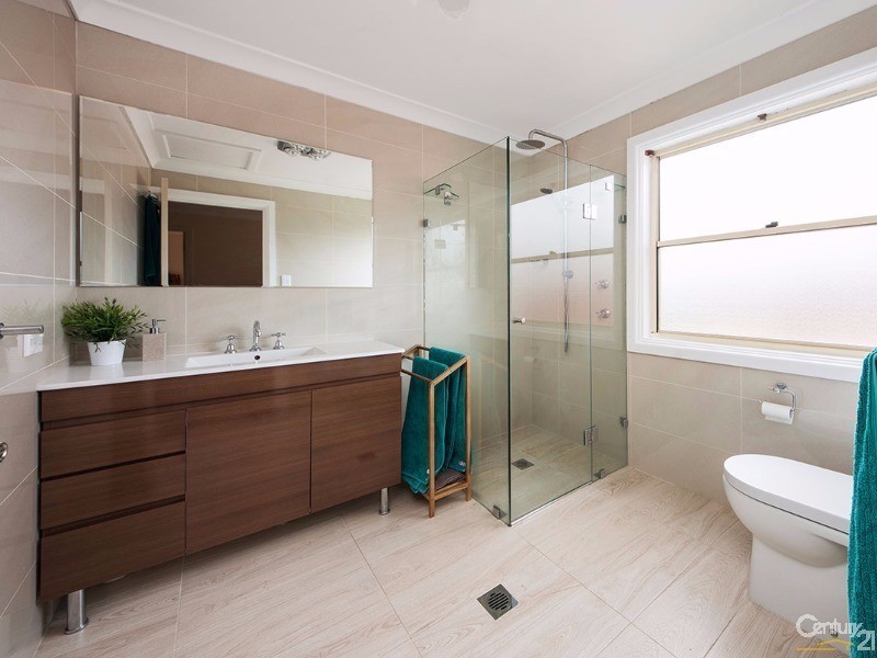 14 Harford Avenue, East Hills NSW 2213