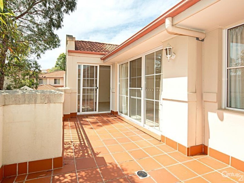 8/18 Daintree Way, Menai NSW 2234